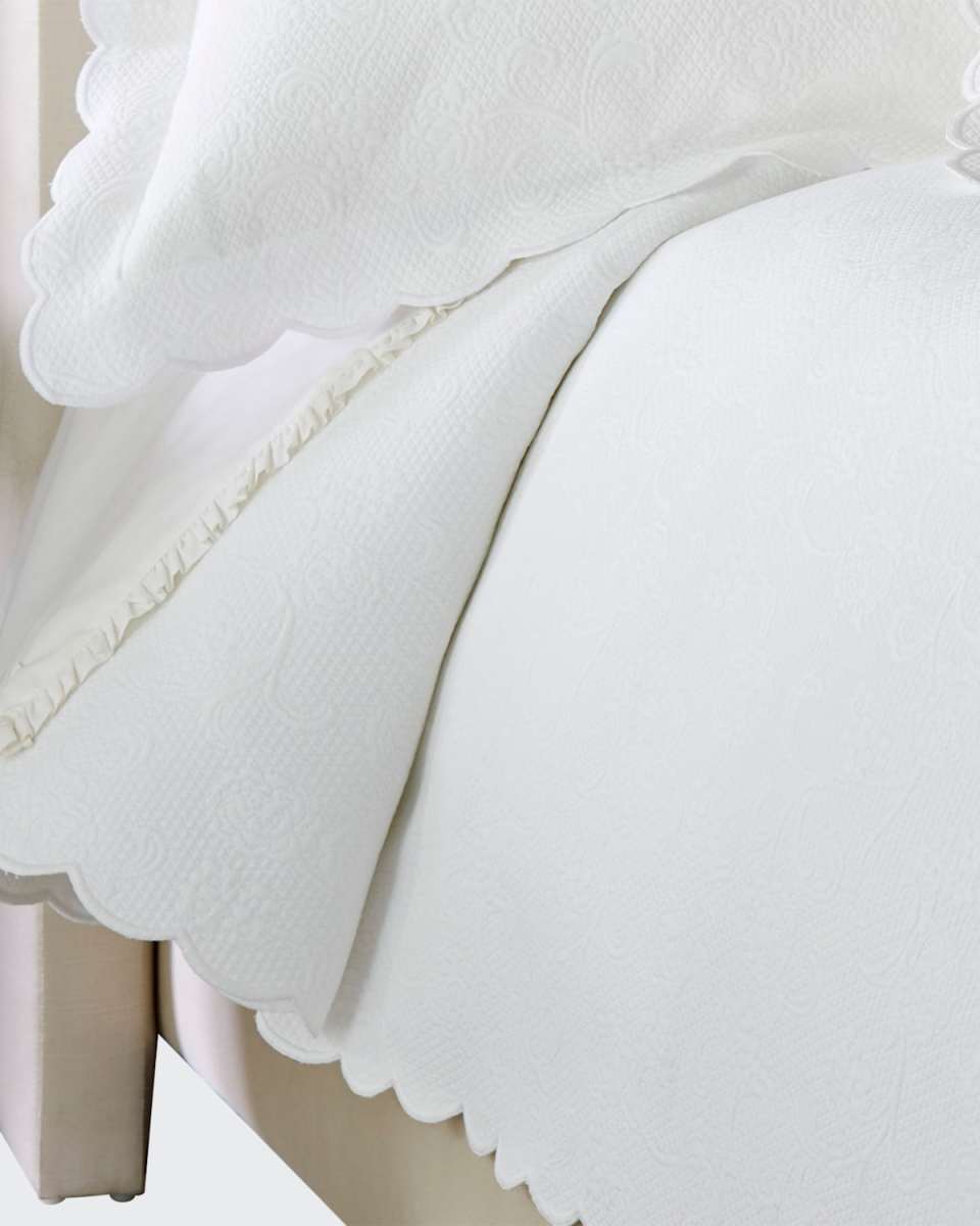 Alice Full/Queen Floral Matelasse Coverlet